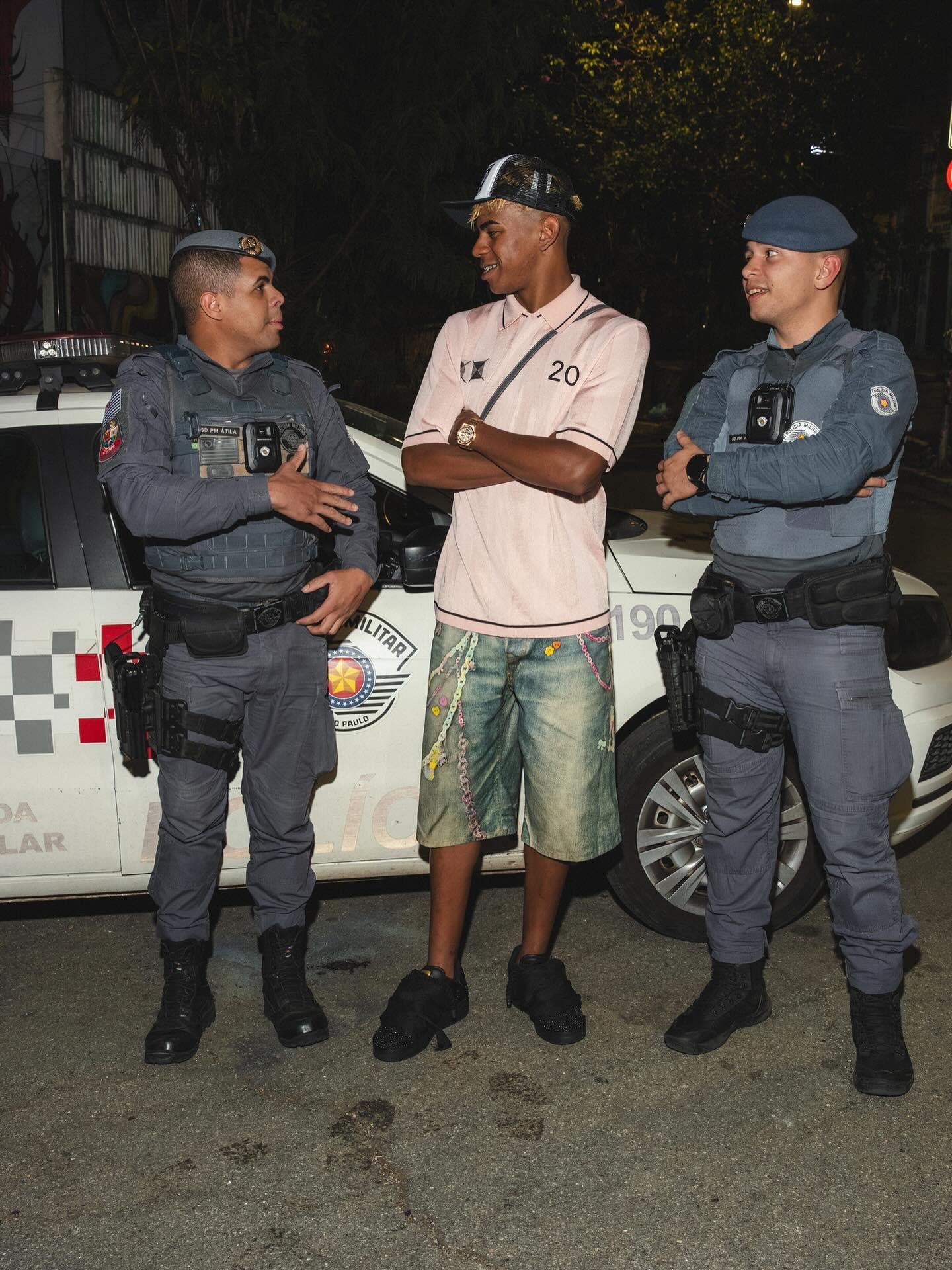 冰雪：张家口滑雪场迎来游客高峰