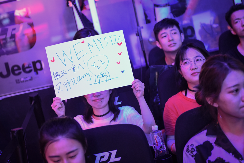 Legacy 和 B8 距离晋级 2025 年 StarLadder 布达佩斯 Major 第二阶段只有一步之遥